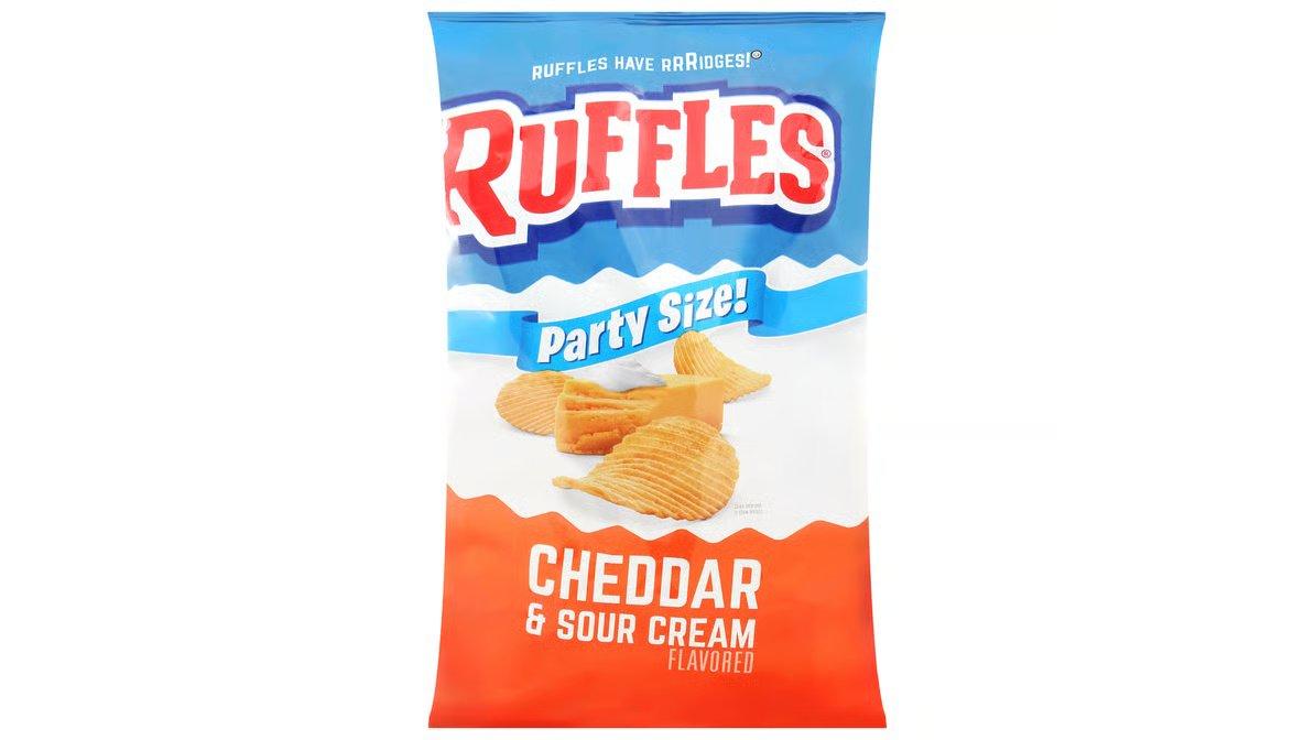master-Ruffles Potato Chips Cheddar & Sour Cream (12.5 oz)-1020102